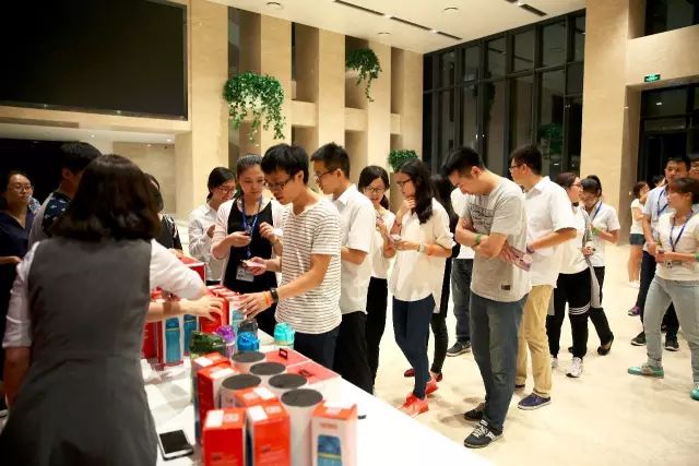 公司舉辦中秋節外地單身青年歡樂嘉年華活動12.jpg 公司舉辦中秋節外地單身青年歡樂嘉年華活動12.jpg